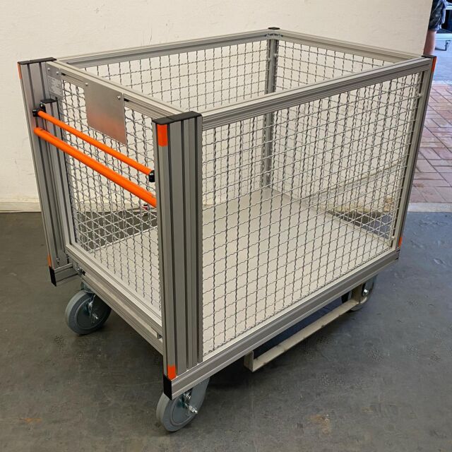 RC-Gitter ohne Türe 

#rcgitter #contitec #contiteccontainer #flexibelgenug #faltbehälter #feuerwehr #technischeshilfswerk #firefighting #rollcontainer #rollonrolloff #ukfirefighters #ukfirefighter #rollercontainer #fireequipment #firefighter #collapsiblecontainer #消防处 #Brandvæsen #brandweer #fajrobrigado #palokunta #pompiers #tűzoltóosztag
#Slökkviliðsstöð #소방국 #Pompjeeën #brannvesenet #brandkå #itfaiye