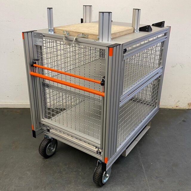 RC-Gitter Offroad 

Inkl. Fachboden 
Inkl. Türen 
Inkl. Deckblech 

#rcgitter #contitec #contiteccontainer #flexibelgenug #faltbehälter #feuerwehr #technischeshilfswerk #firefighting #rollcontainer #rollonrolloff #ukfirefighters #ukfirefighter #rollercontainer #fireequipment #firefighter #collapsiblecontainer #消防处 #Brandvæsen #brandweer #fajrobrigado #palokunta #pompiers #tűzoltóosztag
#Slökkviliðsstöð #소방국 #Pompjeeën #brannvesenet #brandkå #itfaiye