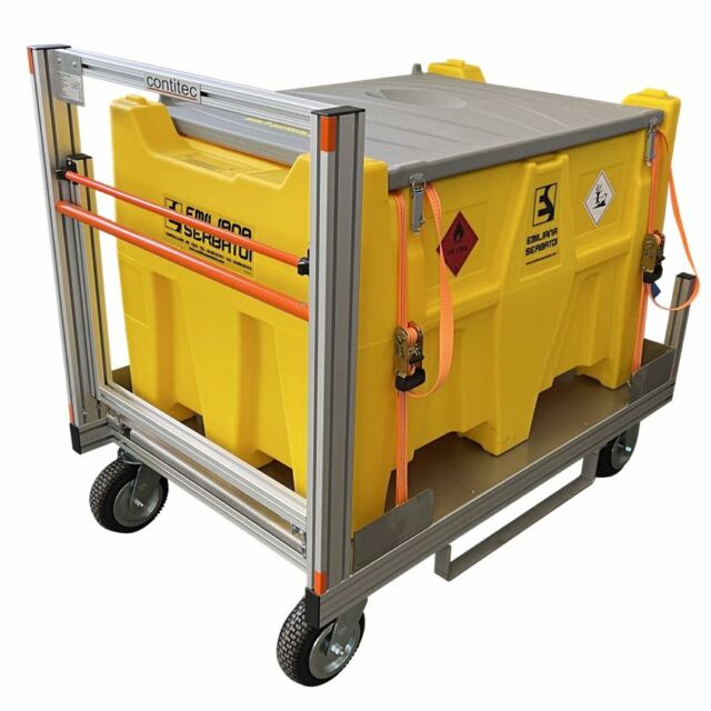 RC-Tankstelle 

- Offroadrollen 
- Stapleraufnahmen 
- Sondermaß 1400x900mm 
- Edelstahl Grundplatte

#contitec #contiteccontainer #flexibelgenug #feuerwehr #technischeshilfswerk #firefighting #rollcontainer #rollonrolloff #ukfirefighters #ukfirefighter #rollercontainer #fireequipment #firefighter #collapsiblecontainer #消防处 #Brandvæsen #brandweer #fajrobrigado #palokunta #pompiers #brannvesenet #brandkå #rctankstelle