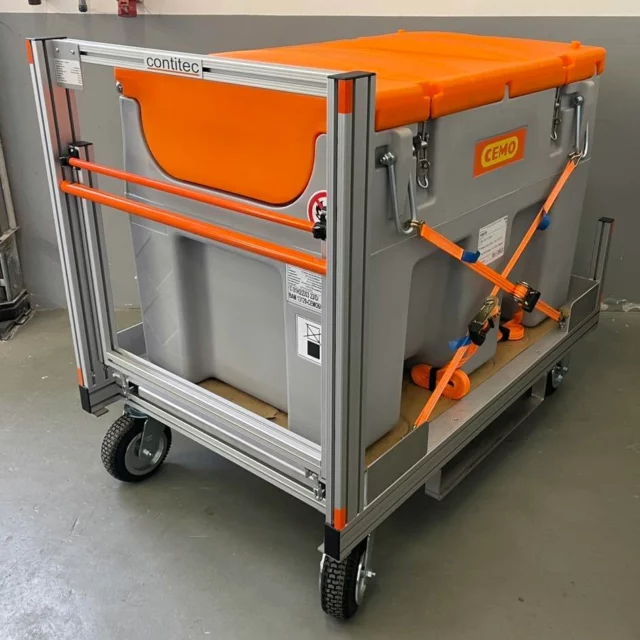 RC-Tankstelle 

- Offroadrollen
- Stapleraufnahmen 

#contitec #contiteccontainer #flexibelgenug #feuerwehr #technischeshilfswerk #firefighting #rollcontainer #rollonrolloff #ukfirefighters #ukfirefighter #rollercontainer #fireequipment #firefighter #collapsiblecontainer #消防处 #Brandvæsen #brandweer #fajrobrigado #palokunta #pompiers #brannvesenet #brandkå #rctankstelle