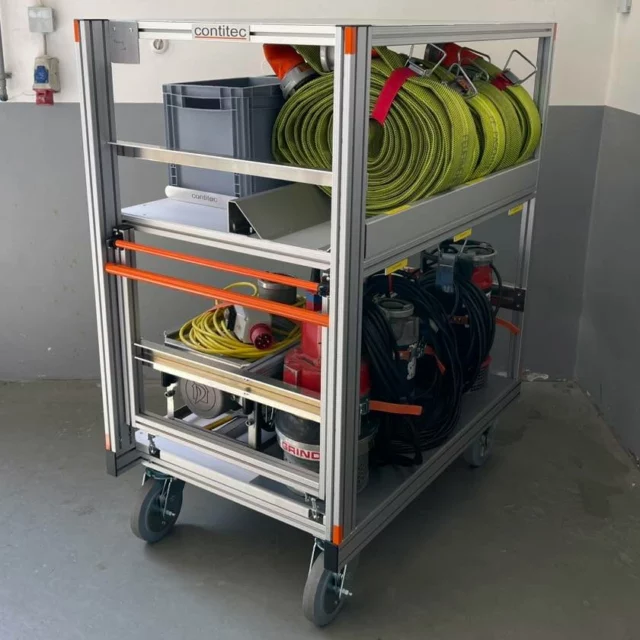 RC-UWP

- Gerätebeschriftung 

#contitec #contiteccontainer #flexibelgenug #feuerwehr #technischeshilfswerk #firefighting #rollcontainer #rollonrolloff #ukfirefighters #ukfirefighter #rollercontainer #fireequipment #firefighter #collapsiblecontainer #消防处 #Brandvæsen #brandweer #fajrobrigado #palokunta #pompiers #brannvesenet #brandkå #rcwasserschaden