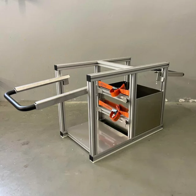 Traggestell-UWP

#contitec #contiteccontainer #flexibelgenug #feuerwehr #technischeshilfswerk #firefighting #rollcontainer #rollonrolloff #ukfirefighters #ukfirefighter #rollercontainer #fireequipment #firefighter #collapsiblecontainer #消防处 #Brandvæsen #brandweer #fajrobrigado #palokunta #pompiers #brannvesenet #brandkå #rcsonstiges