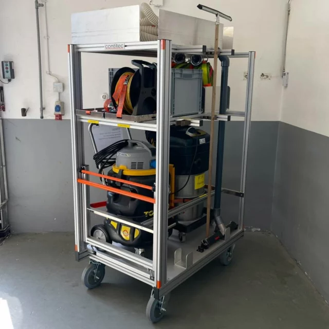 RC-Wasserschaden 

- Gerätebeschriftung 

#contitec #contiteccontainer #flexibelgenug #feuerwehr #technischeshilfswerk #firefighting #rollcontainer #rollonrolloff #ukfirefighters #ukfirefighter #rollercontainer #fireequipment #firefighter #collapsiblecontainer #消防处 #Brandvæsen #brandweer #fajrobrigado #palokunta #pompiers #brannvesenet #brandkå #rcwasserschaden