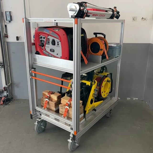 RC-Verkehrsunfall

- Richtungsfeststeller 

#contitec #contiteccontainer #flexibelgenug #feuerwehr #technischeshilfswerk #firefighting #rollcontainer #rollonrolloff #ukfirefighters #ukfirefighter #rollercontainer #fireequipment #firefighter #collapsiblecontainer #消防处 #Brandvæsen #brandweer #fajrobrigado #palokunta #pompiers #brannvesenet #brandkå #rcvu #rctechnisch