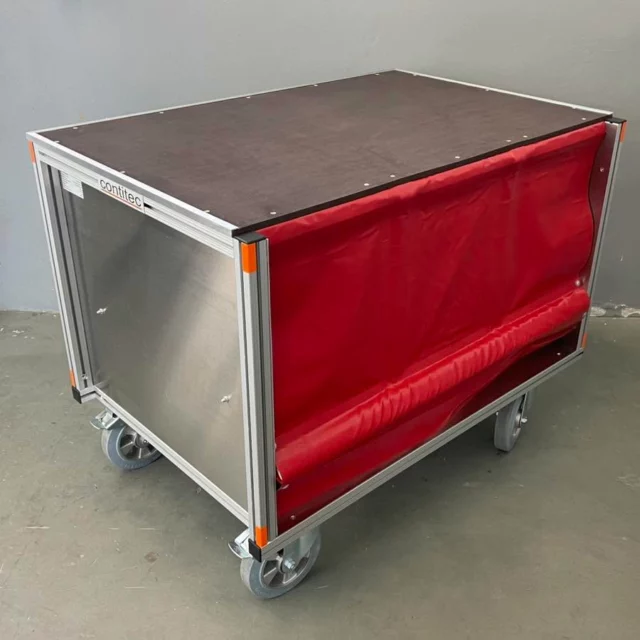 RC- Atemschutz 

- Lenkrollen mit Stopfix
- Rollplane

#contitec #contiteccontainer #flexibelgenug #feuerwehr #technischeshilfswerk #firefighting #rollcontainer #rollonrolloff #ukfirefighters #ukfirefighter #rollercontainer #fireequipment #firefighter #collapsiblecontainer #消防处 #Brandvæsen #brandweer #fajrobrigado #palokunta #pompiers #brannvesenet #brandkå #rcats
