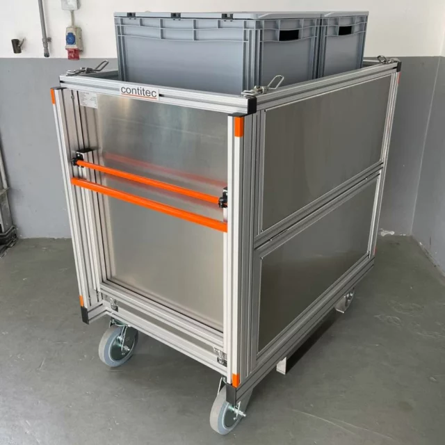 RC-Transport 

- 4 Lenkrollen inkl. Richtungsfeststeller 
- Halbseitig öffnende Türen li. und re. 
- Seitenwände können komplett entnommen werden

#contitec #contiteccontainer #flexibelgenug #feuerwehr #technischeshilfswerk #firefighting #rollcontainer #rollonrolloff #ukfirefighters #ukfirefighter #rollercontainer #fireequipment #firefighter #collapsiblecontainer #消防处 #Brandvæsen #brandweer #fajrobrigado #palokunta #pompiers #brannvesenet #brandkå #rcsonstiges